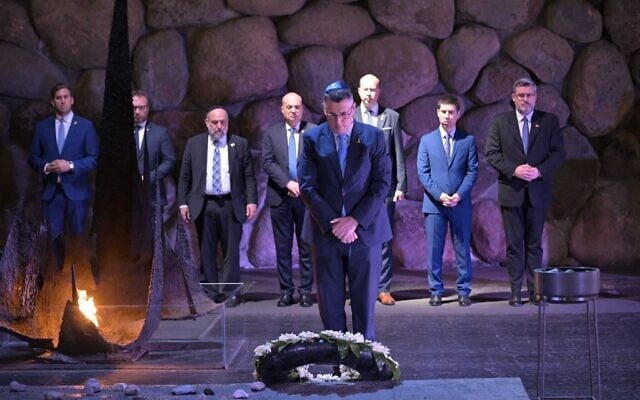 Delegates at an international conference on combating antisemitism at a memorial ceremony at Yad Vashem, May 28, 2025 (Shlomi Amsalem/GPO)