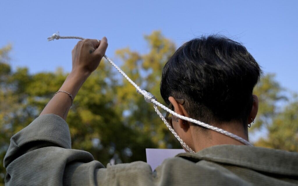 Iran executes man accused of spying for Israel; rights groups, family slam ‘unfair’ trial