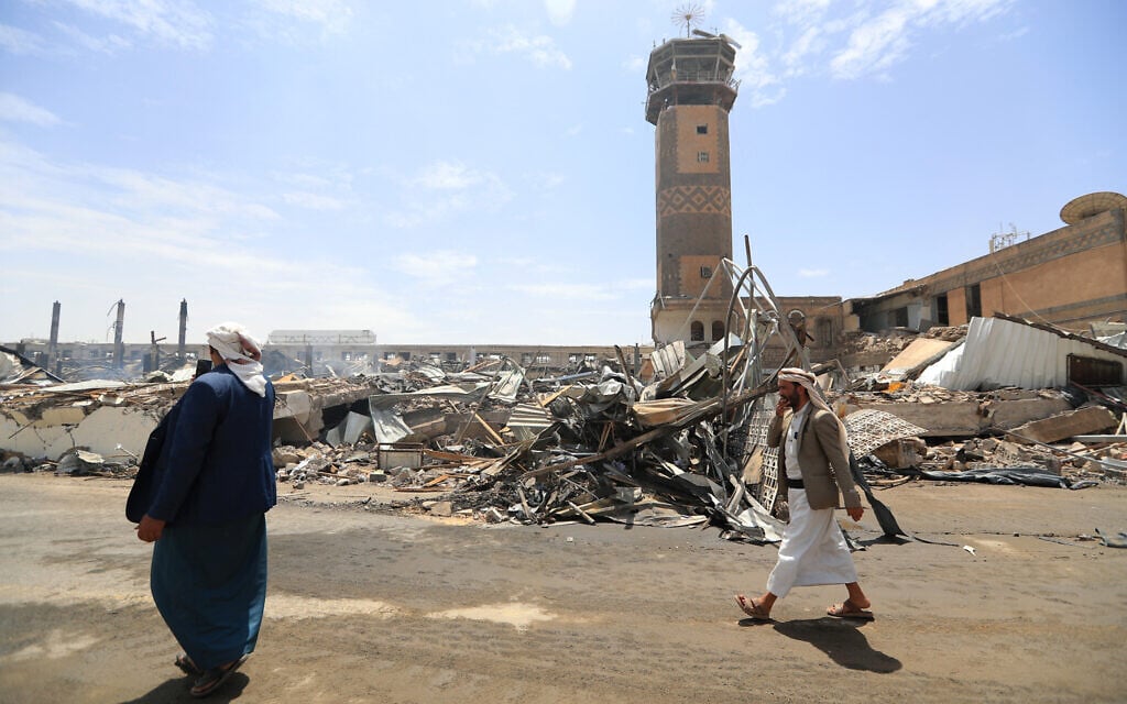 Flights resume at Yemen’s Saana airport, more than a week after Israeli strikes