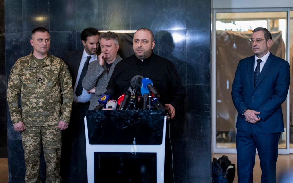Ukraine-Russia talks in Turkey yield POW swap, but little signs of progress on truce