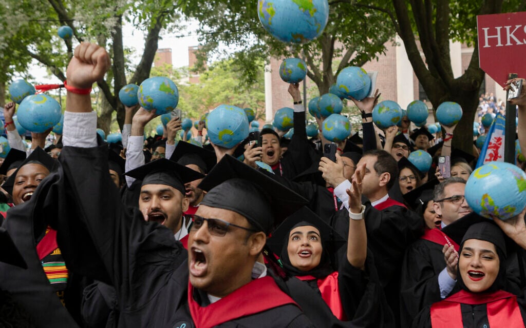 Strong beliefs and open minds: a graduation challenge - Sponsored Content
