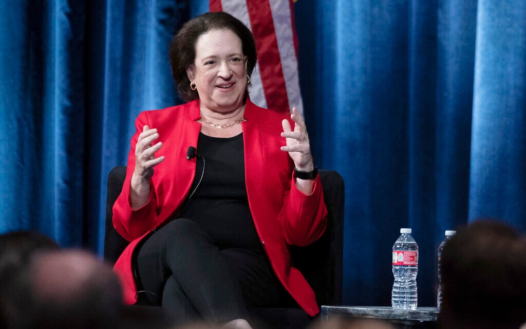 Jewish US justice ponders publicly funded yeshivas in case of religious charter school