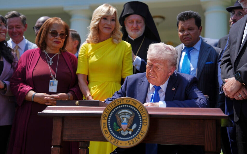 Trump names 4 Orthodox rabbis among advisers of new Religious Liberty Commission