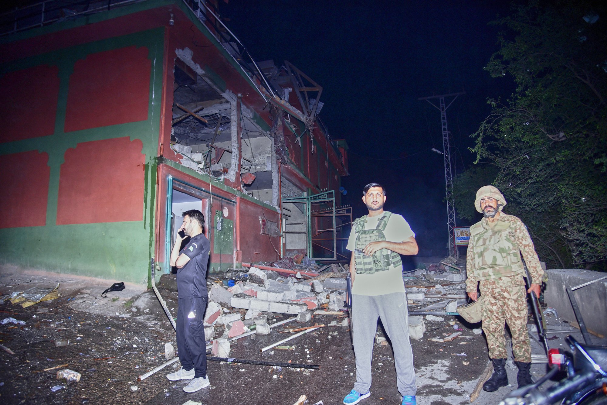 NextImg:India fires missiles into Pakistani territory in response to Kashmir attack, killing 8
