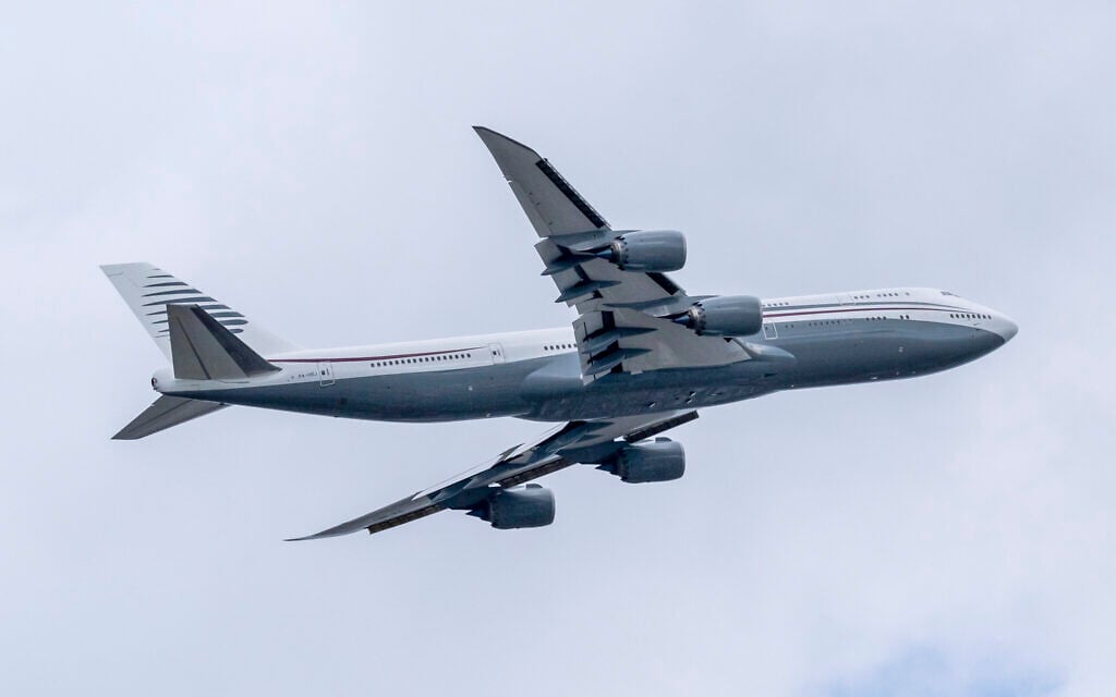 MAGA influencers call out Trump for plan to accept jet from Qatar