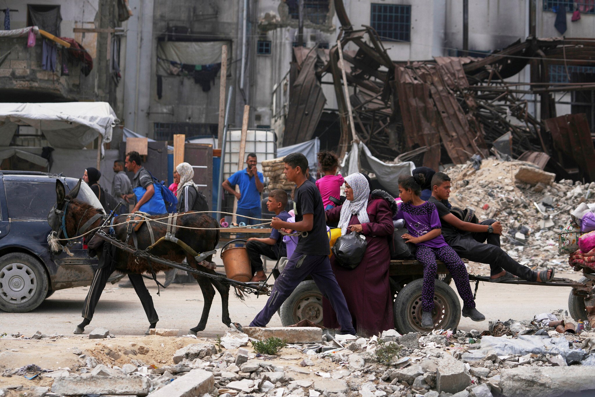 Netanyahu orders immediate renewal of humanitarian aid to Gaza, under heavy  US pressure