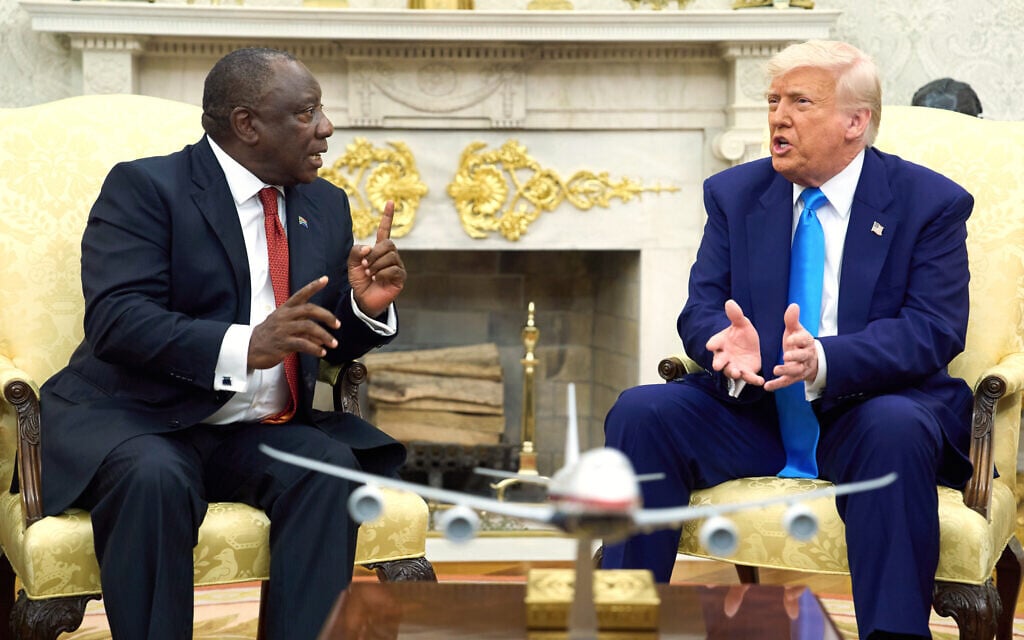 Trump confronts South African leader with baseless claims of white ‘genocide’