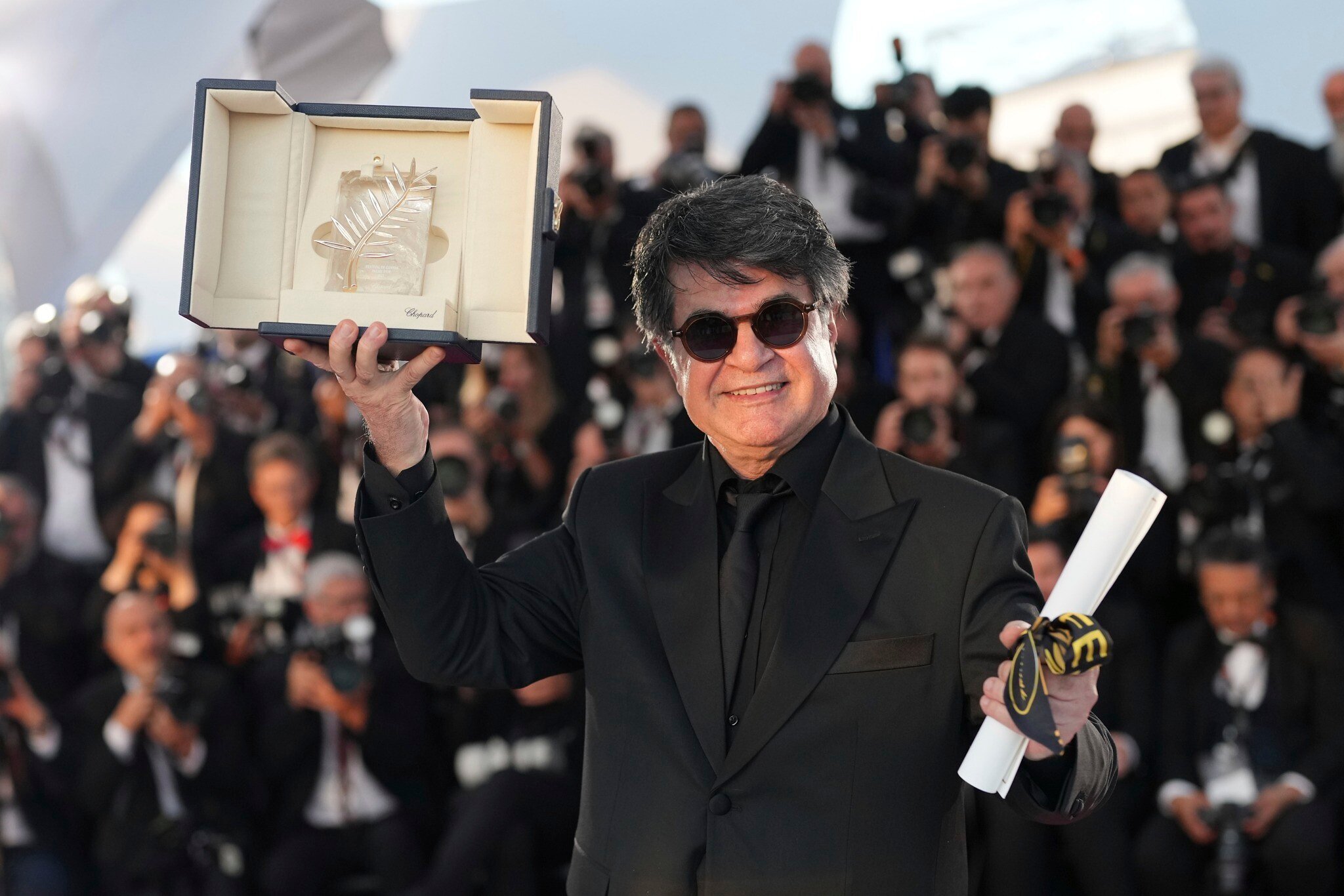 Dissident Iranian filmmaker urges working for 'freedom' as he takes Cannes top prize | The Times of Israel