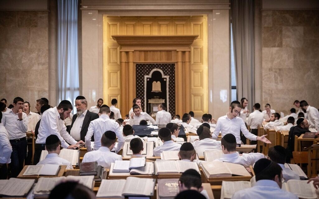 Study: Ultra-Orthodox only pay 4% of total national taxes, costing economy billions