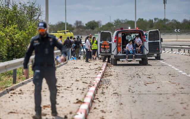 Israeli security forces at the scene after a missile fired from Yemen hit an area of Ben Gurion Airport, May 4, 2025 Israeli security forces at the scene after a missile fired from Yemen hit an area of Ben Gurion Airport, May 4, 2025