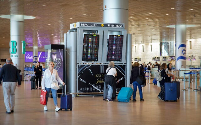 Travelers at Ben Gurion Airport on May 7, 2025. (Nati Shohat/Flash90)