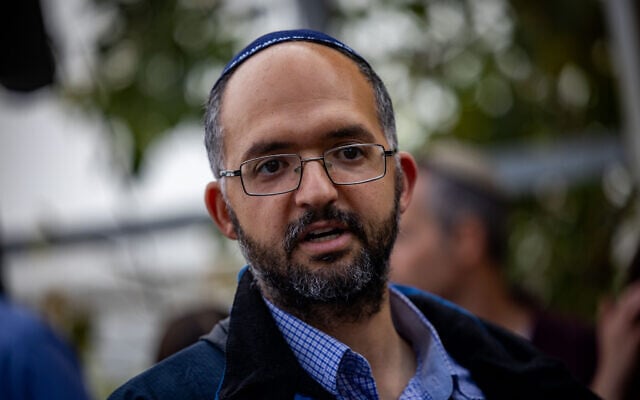 Hananel, the husband of Tzeela Gez who was murdered in a shooting terror attack in the West Bank, is seen before his wife's funeral, at Har HaMenuchot Cemetery in Jerusalem, May 15, 2025. (Chaim Goldberg/Flash90)