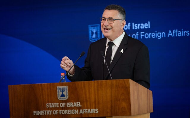 Foreign Minister Gideon Sa'ar holds a press conference at the Foreign Ministry in Jerusalem, May 22, 2025. (Yonatan Sindel/Flash90)