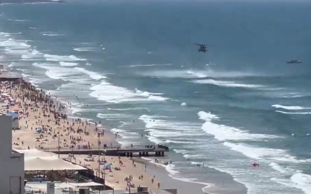 Light plane crashes near Bat Yam shore; teen passenger in critical condition