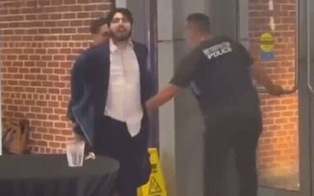 The suspect in the shooting of two Israeli Embassy staffers at the Capital Jewish Museum, Elias Rodriguez, shouts 'Free Palestine' as he is arrested, May 21, 2025. (Screenshot: X; used in accordance with Clause 27a of the Copyright Law)