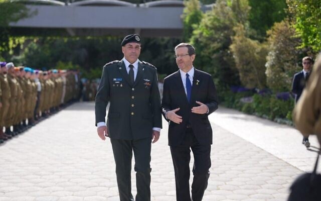 President Isaac Herzog (right) and IDF chief Lt. Gen. Eyal Zamir at an Independence Day ceremony in Jerusalem, May 1, 2025. (Elad Malka) President Isaac Herzog (right) and IDF chief Lt. Gen. Eyal Zamir at an Independence Day ceremony in Jerusalem, May 1, 2025. (Elad Malka)