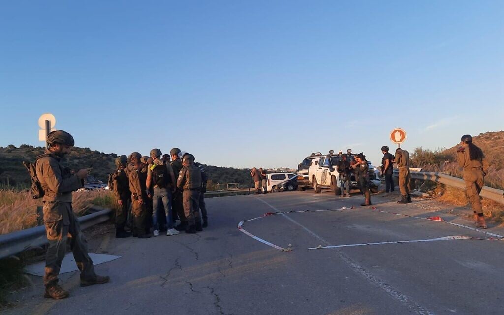 3 soldiers wounded, 2 seriously, in West Bank attacks