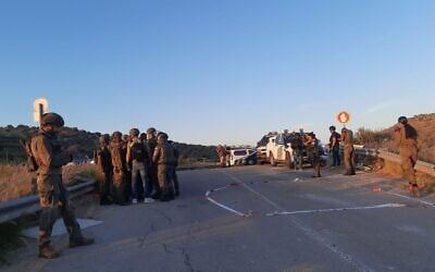 Security forces at the scene of a shooting attack near the Reihan checkpoint in the northern West Bank, May 7, 2025. (Courtesy)