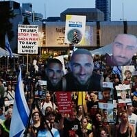 Protesters at Hostages Square in Tel Aviv call for the release of hostages, May 17, 2025 (Paulina Patimer)