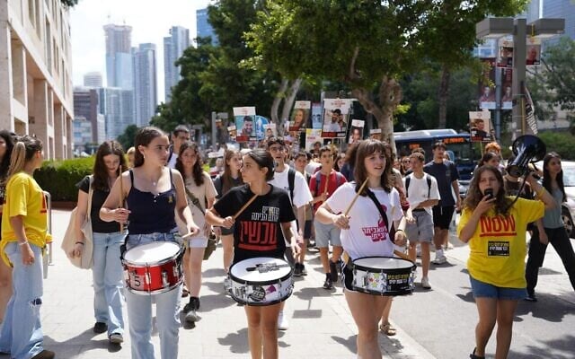 Students participate in a march to Hostages Square on May 28, 2025, to mark  600 days since October 7, 2023. (Shay Rash/Hostages and Missing Families Forum)
