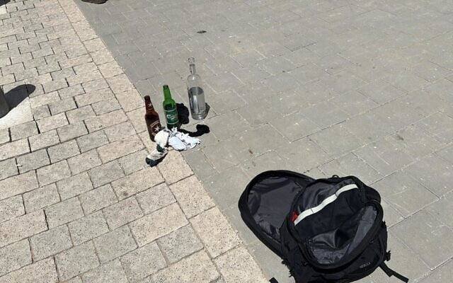 A 'suspicious bag' and its contents, left by a 27-year-old American-German tourist near the US embassy branch office in Tel Aviv on May 19, 2025. (Israel Police)