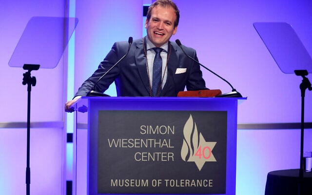 US Rev. Johnnie Moore speaks onstage at The Simon Wiesenthal Center's 2017 National Tribute Dinner at The Beverly Hilton Hotel on April 5, 2017, in Beverly Hills, California. (Frederick M. Brown/Getty Images/AFP)