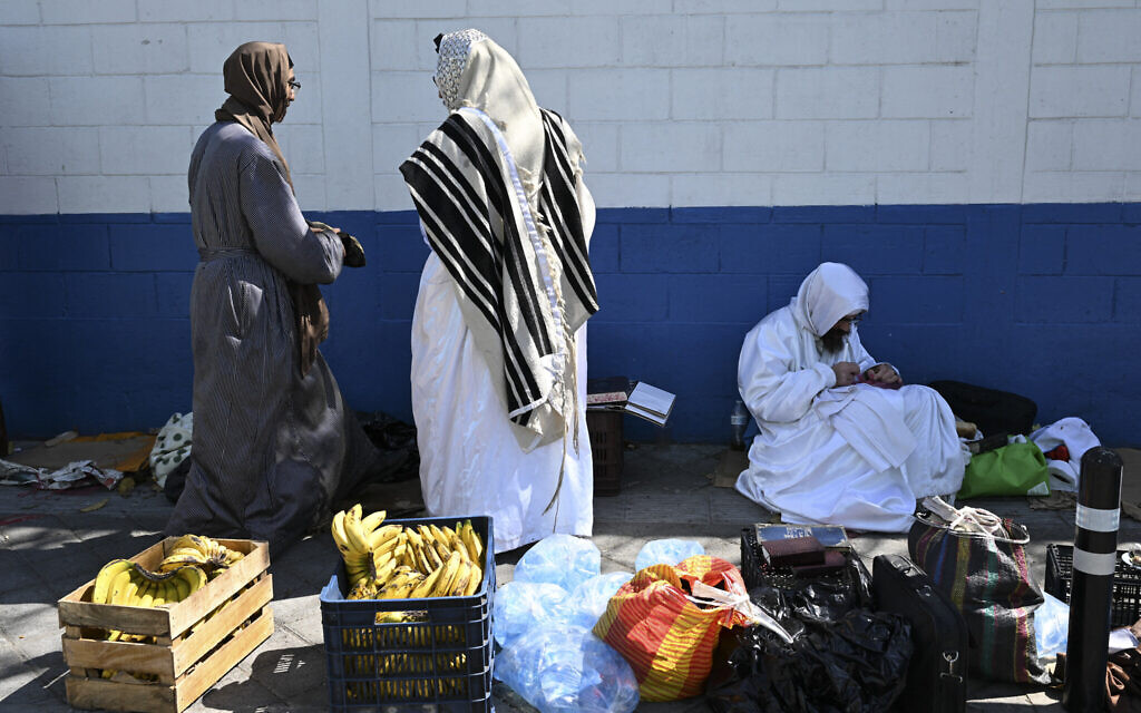 El Salvador extradites members of Jewish cult Lev Tahor accused of child sex abuse