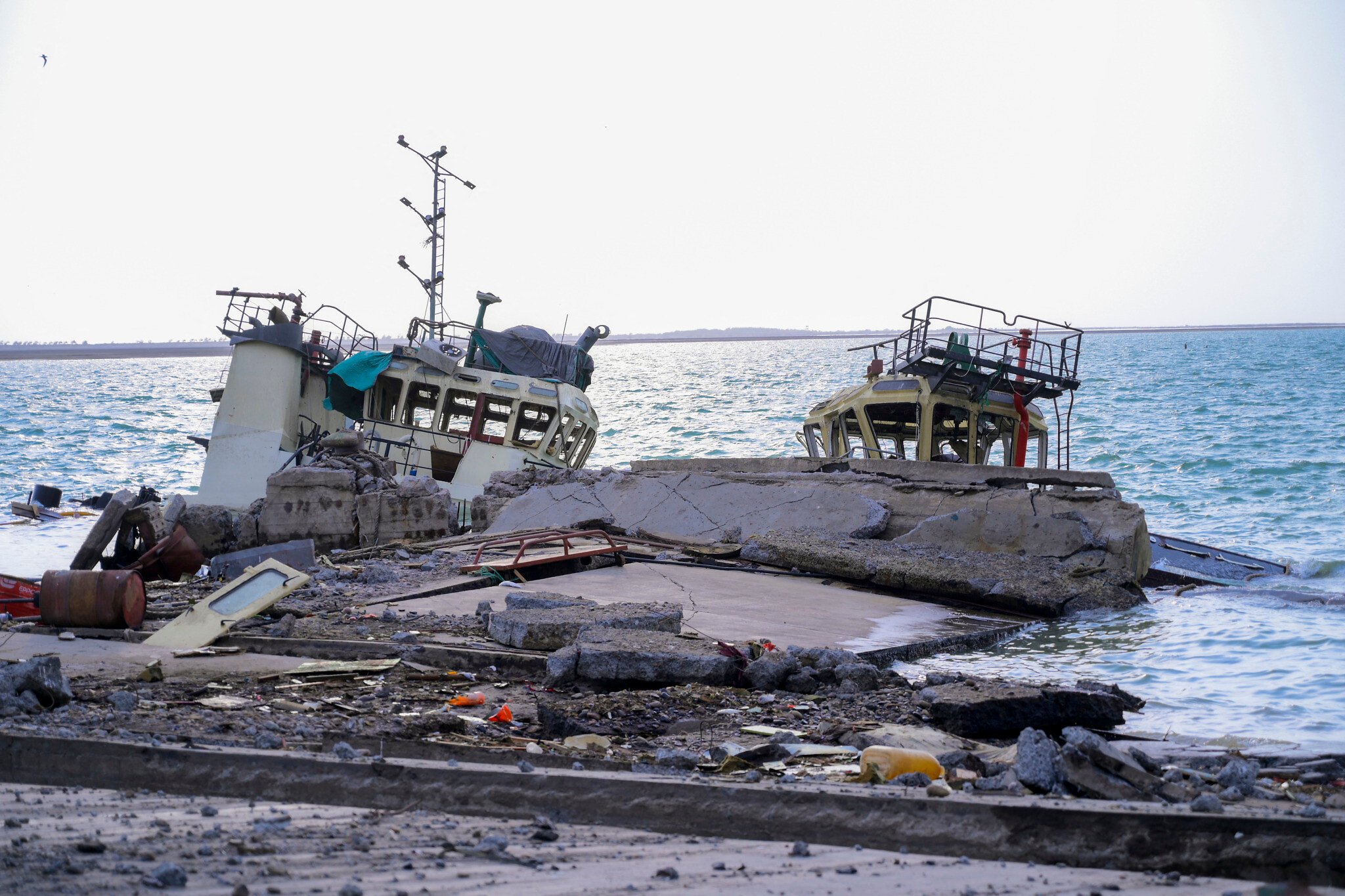 NextImg:Israeli Navy carries out Yemen strikes for 1st time, targeting Houthi port