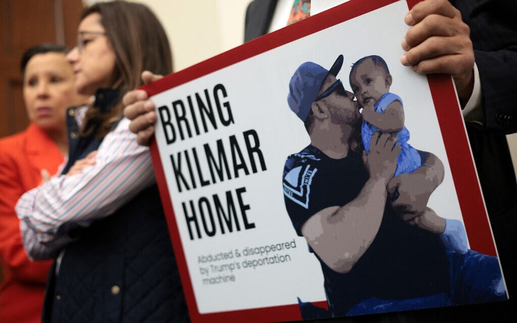 US announces man wrongly deported to El Salvador will return to face federal charges