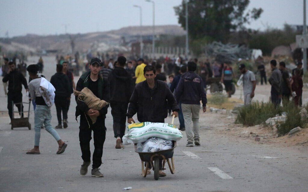 GHF says aid site closed due to crowd ‘chaos,’ as Hamas authorities claim 6 killed