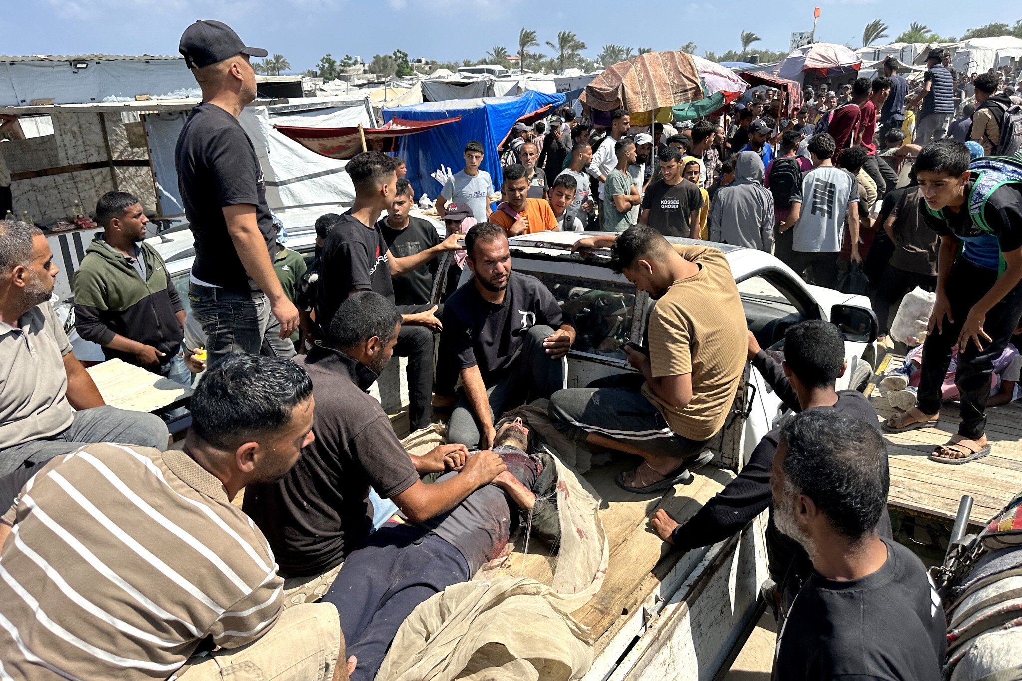 NextImg:Gaza medics says 12 killed in fresh violence
