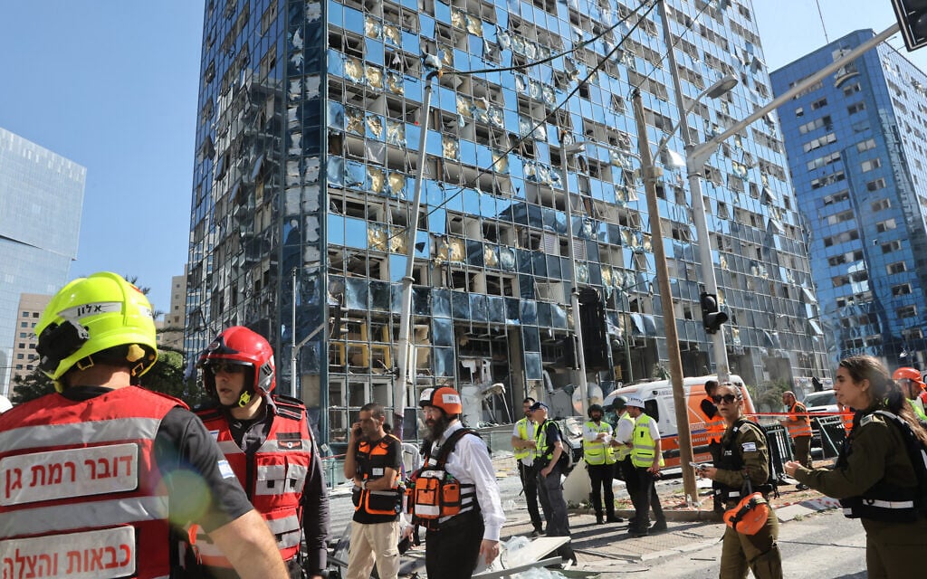 ‘Like an earthquake:’ Ramat Gan reels after missile slams into financial hub
