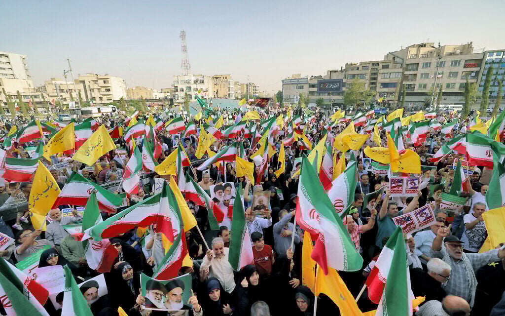 Iran says 700 arrested for wartime ties with Israel; 3 alleged Mossad agents hanged