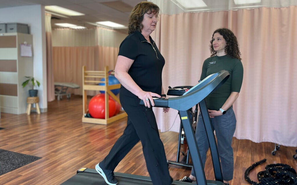 Exercise boosts survival rates in colon cancer patients, study shows