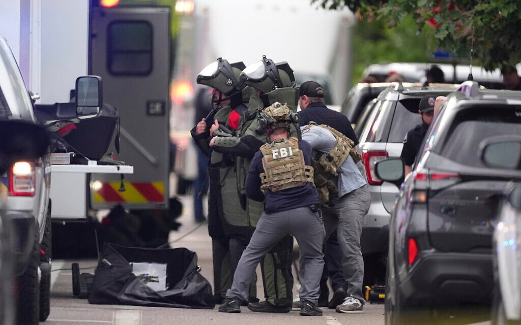 Several wounded in firebomb attack on rally for Israeli hostages in Colorado