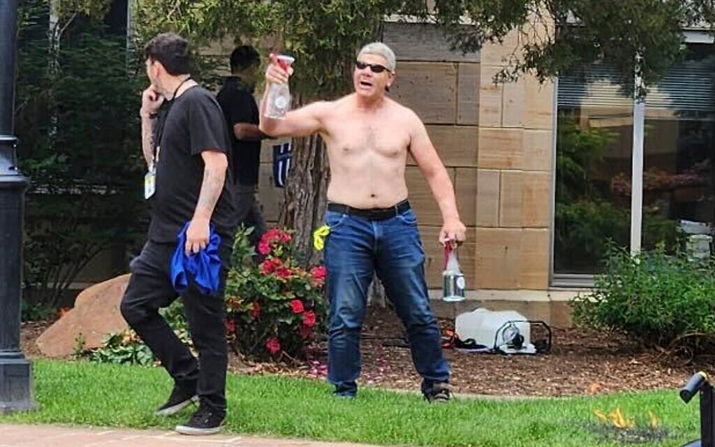 Man who threw Molotov cocktails at hostage protesters in Boulder pleads not guilty