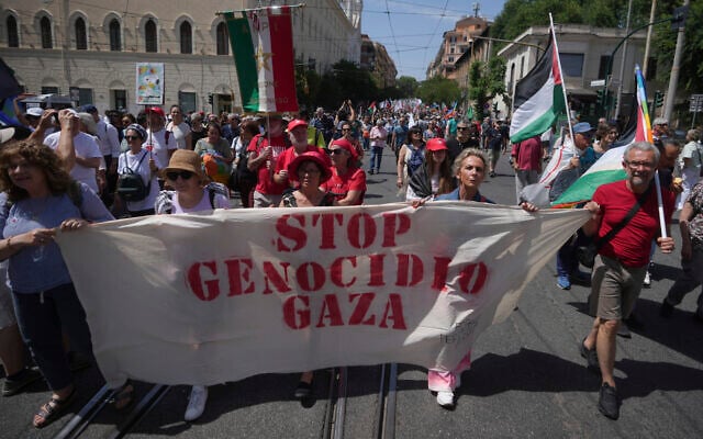 Anti-Israel protesters gather for a pro-Palestinian demonstration, in Rome, June 7, 2025. (AP Photo/Alessandra Tarantino) Anti-Israel protesters gather for a pro-Palestinian demonstration, in Rome, June 7, 2025. (AP Photo/Alessandra Tarantino)