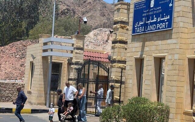 Despite travel warning majority of returning Israelis do so via Jordan and Egypt