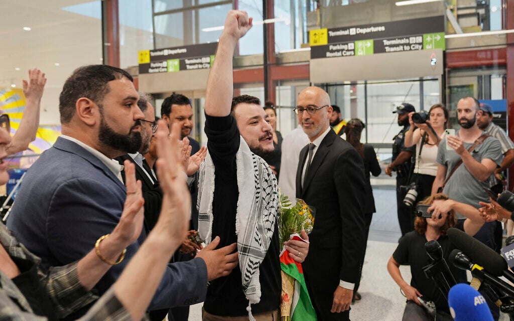 Mahmoud Khalil resumes pro-Palestinian activism, appears at NYC rally