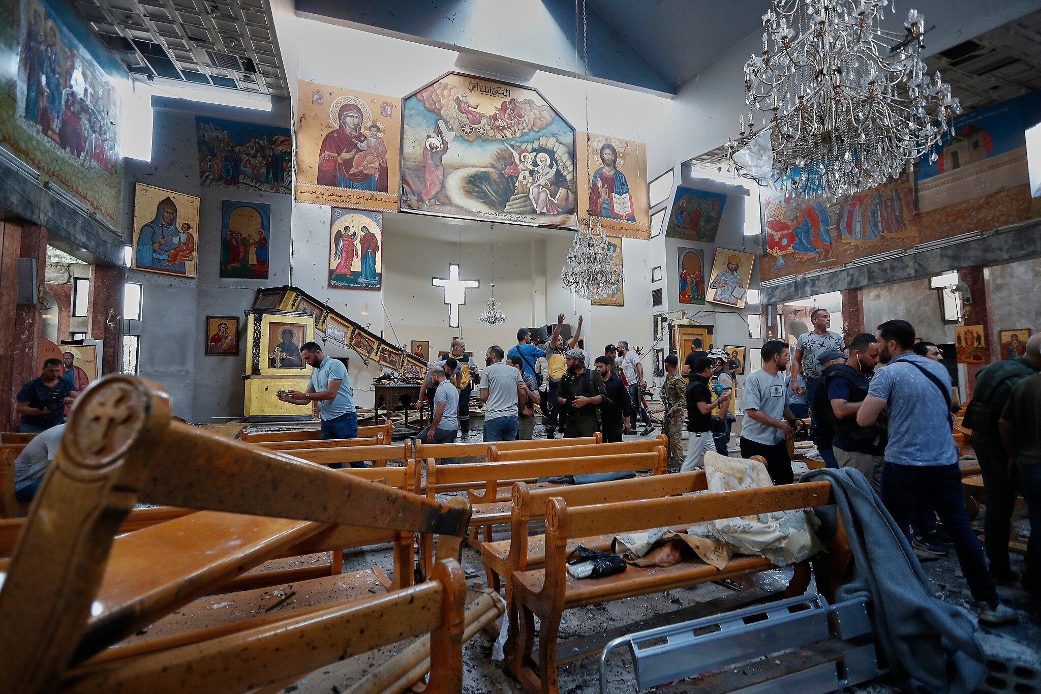 Suicide bomber kills at least 20 in Syrian church near Damascus