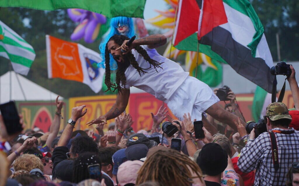 UK probing Kneecap, Bob Vylan over Glastonbury chants; US to revoke latter band’s visas