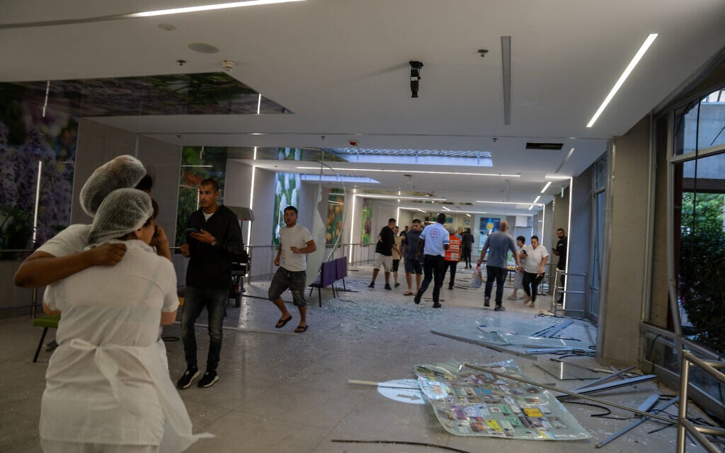 Heavy damage, injuries as Iranian missile hits Beersheba hospital; dozens hurt in central cities