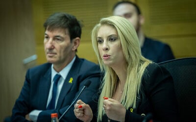 MK Shelly Tal Meron leads the lobby for releasing the remaining hostages in the Gaza Strip, at the Knesset in Jerusalem, January 9, 2024. (Yonatan Sindel/Flash90)