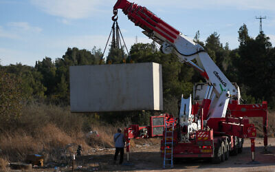 Placing of a public shelter in northern Israel, on the border with Lebanon. November 17, 2024. (Ayal Margolin/Flash90) Placing of a public shelter in northern Israel, on the border with Lebanon. November 17, 2024. (Ayal Margolin/Flash90)