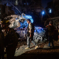 The scene of an Iranian ballistic missile strike, in central Israel, June 13, 2025. Avshalom Sassoni/Flash90)