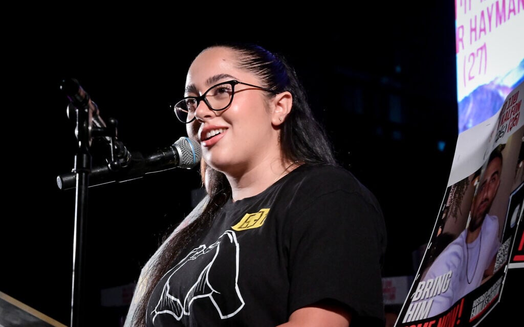 Freed captive Liri Albag speaks during a rally calling for the release of hostages held by Hamas terrorists in Gaza, at Hostages Square in Tel Aviv, June 28, 2025. (Avshalom Sassoni/Flash90)