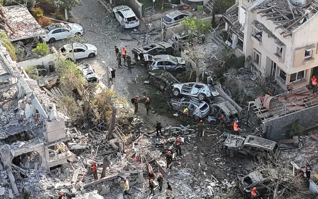 Israelis describe fear and chaos as Iranian missiles slam into central Israel homes