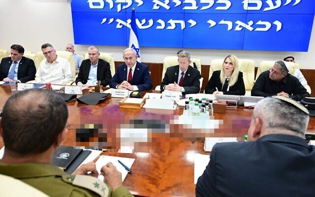 Prime Minister Benjamin Netanyahu convenes his cabinet on June 18, 2025.(Haim Zach/GPO)