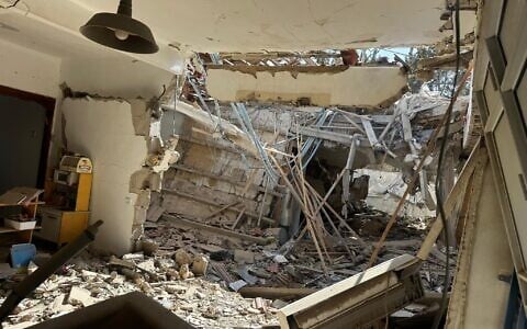 The scene of a missile impact in Beersheba on June 20, 2025. (Israel Police)