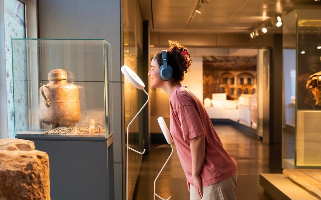 Israel Museum launches 60th year with live ‘One Night’ event